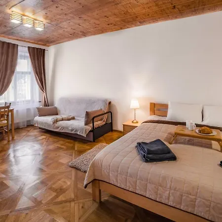 Luxury With Rynok Square View *