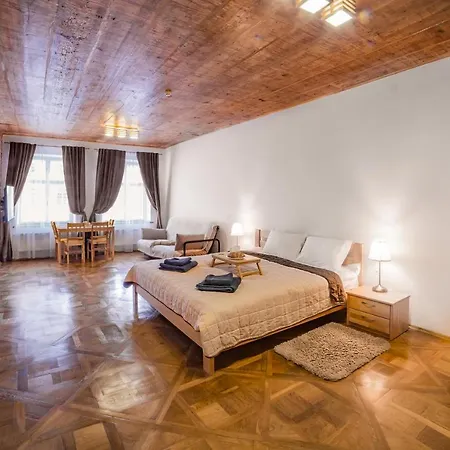 Luxury With Rynok Square View * Leópolis