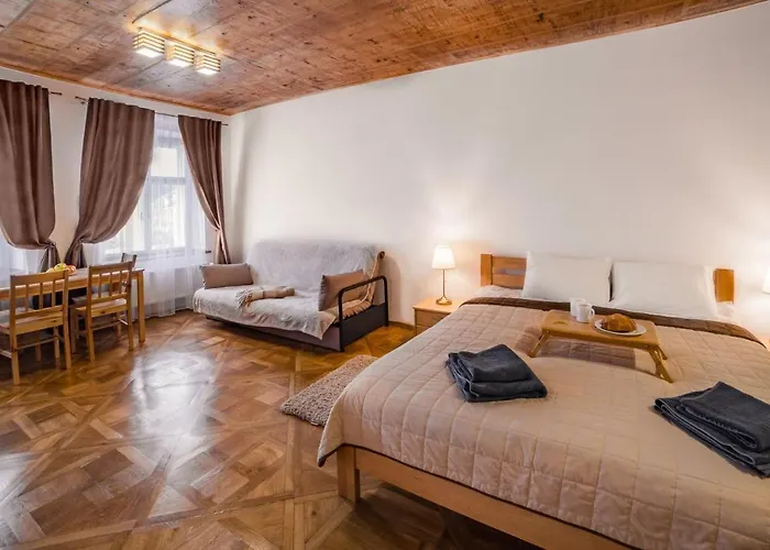 Luxury With Rynok Square View *