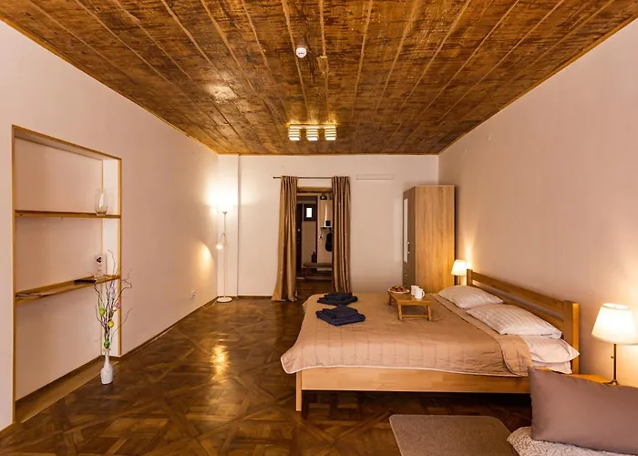 Luxury With Rynok Square View Apartamento Leópolis