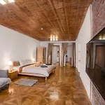 Luxury With Rynok Square View Apartamento Leópolis