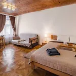 Luxury With Rynok Square View *