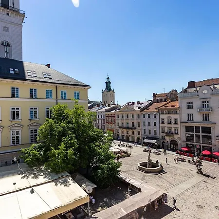 Luxury With Rynok Square View Apartamento Leópolis